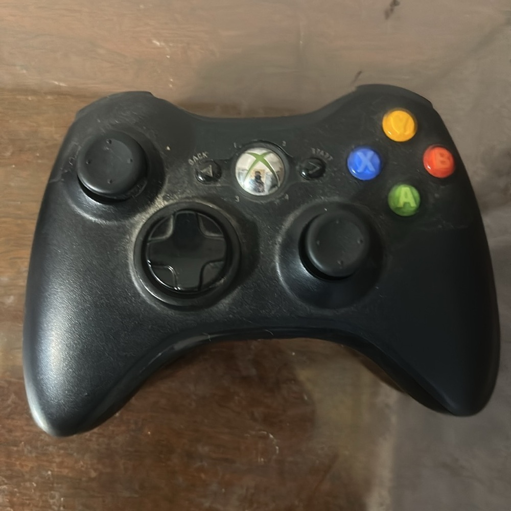 Xbox 360 S Console
Tested Works Well - Picture 5 of 6